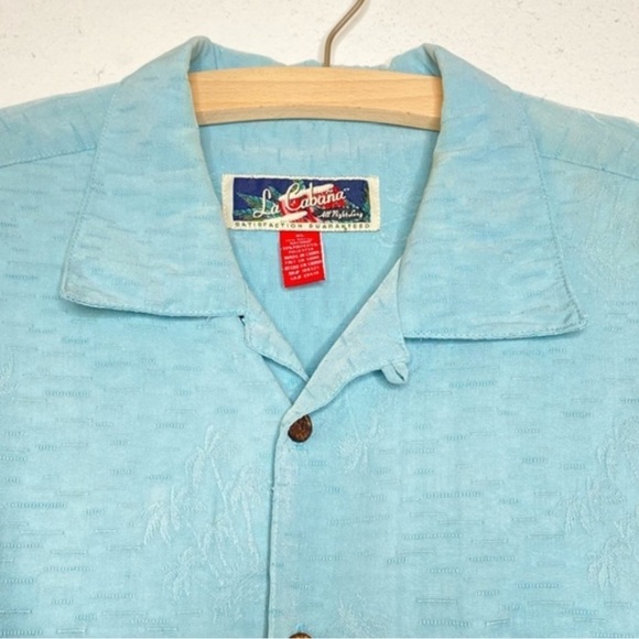 La Cabana “cubavera”tropical embroidered chambray button down short sleeve - Picture 4 of 8